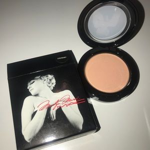 Marilyn Monroe MAC collection blush